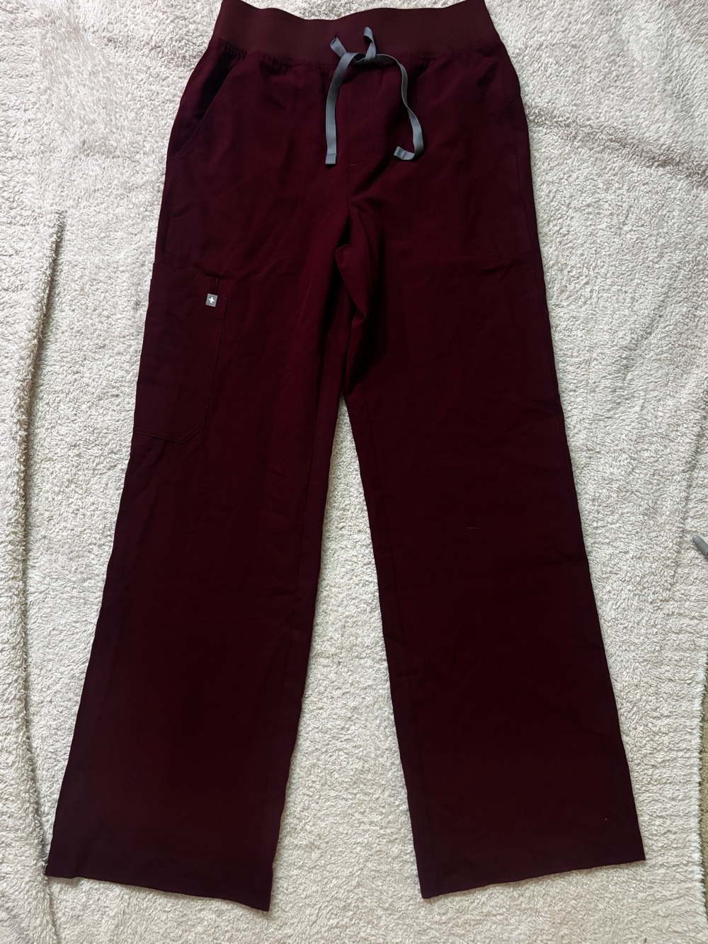 FIGS Isabel High Rise Wide Leg Scrub Pants Burgundy Women's Size Small Tall